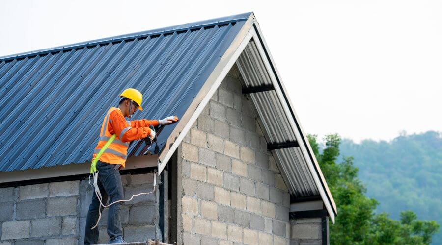Expert new roof installation services in Gilman, IA